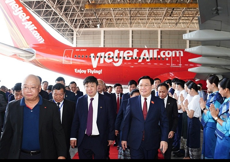 Đường bay mới Vietjet kết nối Viêng Chăn và TP Hồ Chí Minh, ký kết hợp tác toàn diện với Lao Airlines