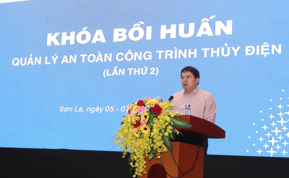 Ông Nguyễn Quốc Chính - Phó Trưởng ban Kỹ thuật sản xuất EVN phát biểu