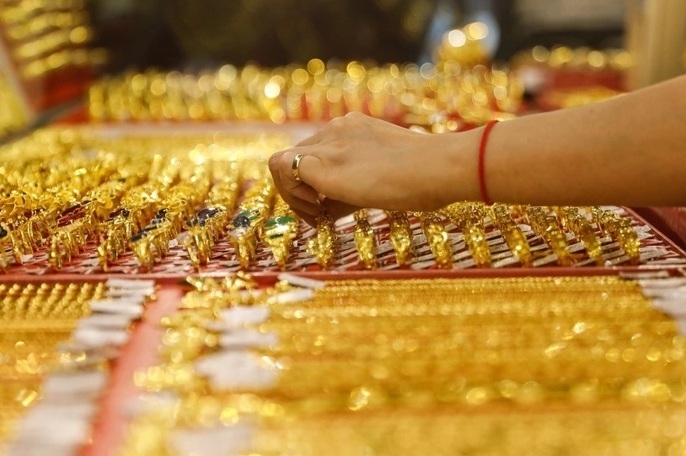 người dân tại quốc gia này không đầu tư nhiều vào vàng và rất ít dự trữ vàng miếng như ở Việt Nam. Thông thường, họ chỉ mua vàng trang sức vào các dịp lễ quan trọng để làm quà tặng