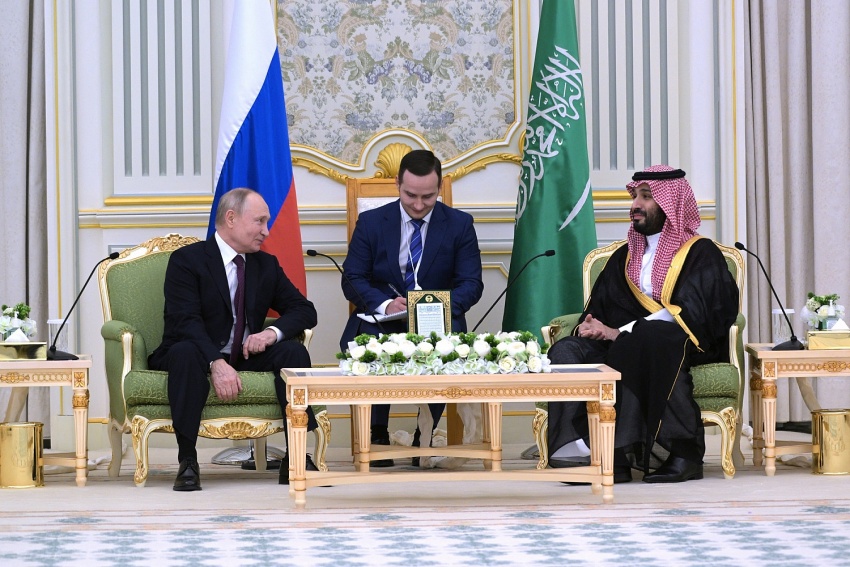 Tổng thống Nga Vladimir Putin và Thái tử Ả Rập Xê Út Mohammed bin Salman 