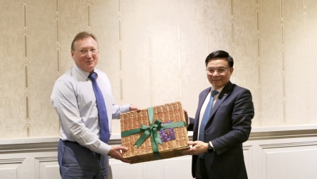 Tổng Giám đốc Petrovietnam Lê Mạnh Hùng họp cấp cao với Tổng Giám đốc Zarubezhneft