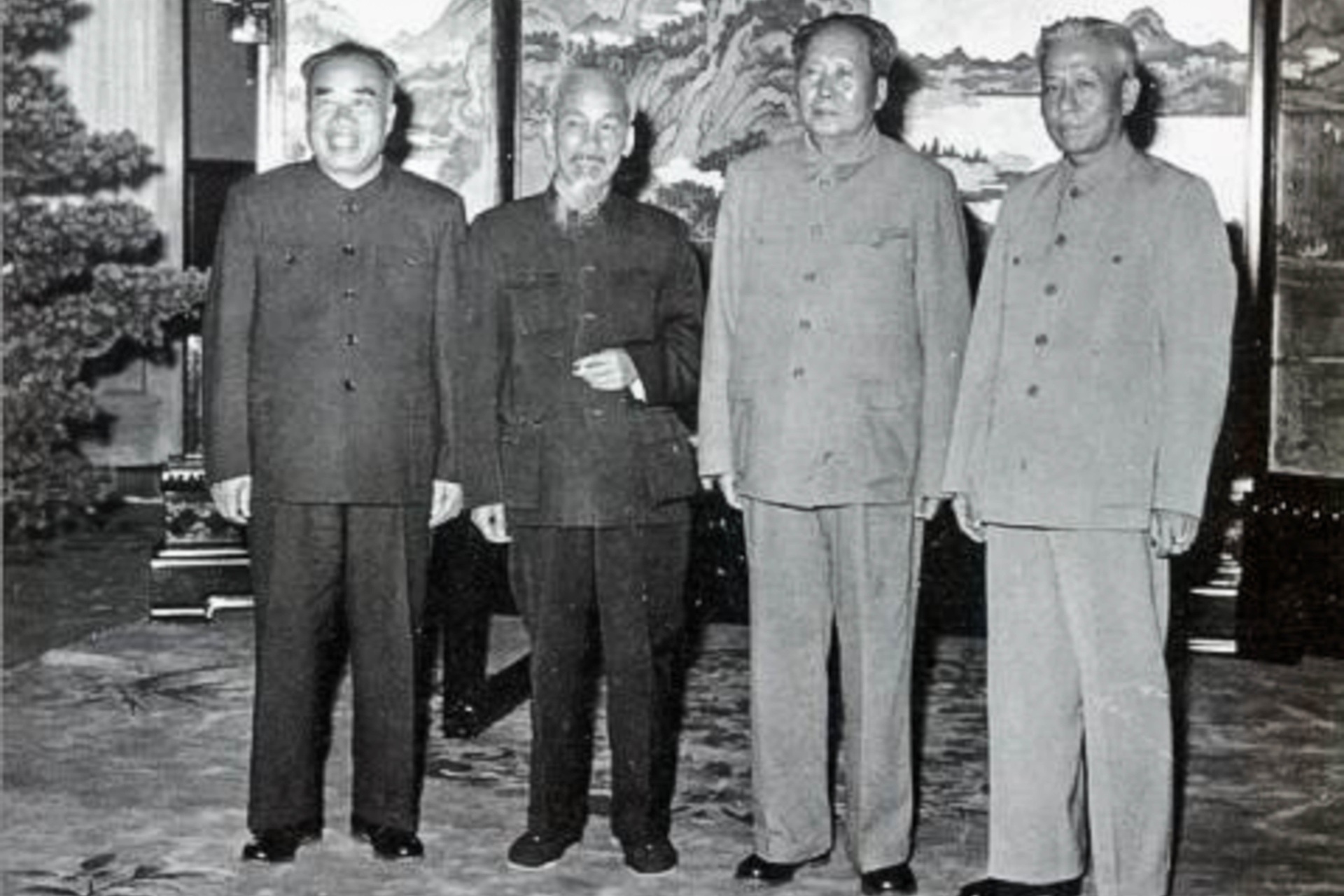 Những hình ảnh quý về Bác Hồ với lãnh đạo Đảng, Nhà nước Trung Quốc - 5