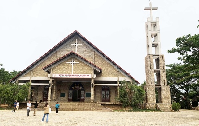 Check-in những nhà thờ có kiến trúc độc đáo ở Lâm Đồng