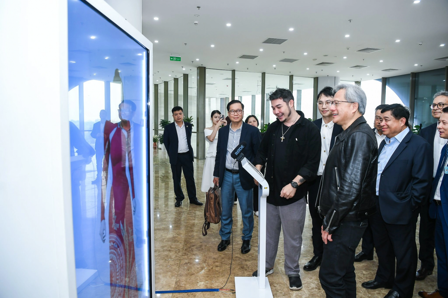 Chủ tịch Nvidia hé lộ 3 yếu tố giúp Việt Nam kịp đón làn sóng công nghệ