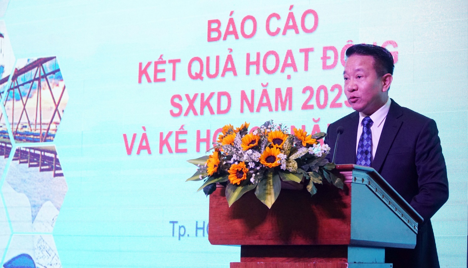 Tổng Giám đốc PVE Ngô Ngọc Thường báo cáo