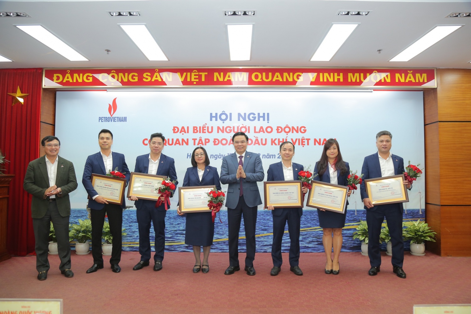 Các sự kiện nổi bật của Petrovietnam trong tuần từ ngày 10/12 đến 17/12/2023 Các sự kiện nổi bật của Petrovietnam trong tuần từ ngày 10/12 đến 17/12/2023