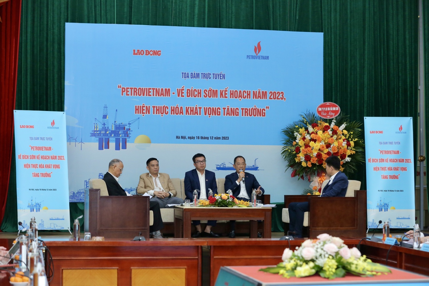 Các sự kiện nổi bật của Petrovietnam trong tuần từ ngày 10/12 đến 17/12/2023 Các sự kiện nổi bật của Petrovietnam trong tuần từ ngày 10/12 đến 17/12/2023