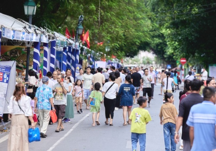 Hà Nội: Không tổ chức sự kiện có tính chất thương mại tại phố đi bộ hồ Hoàn Kiếm