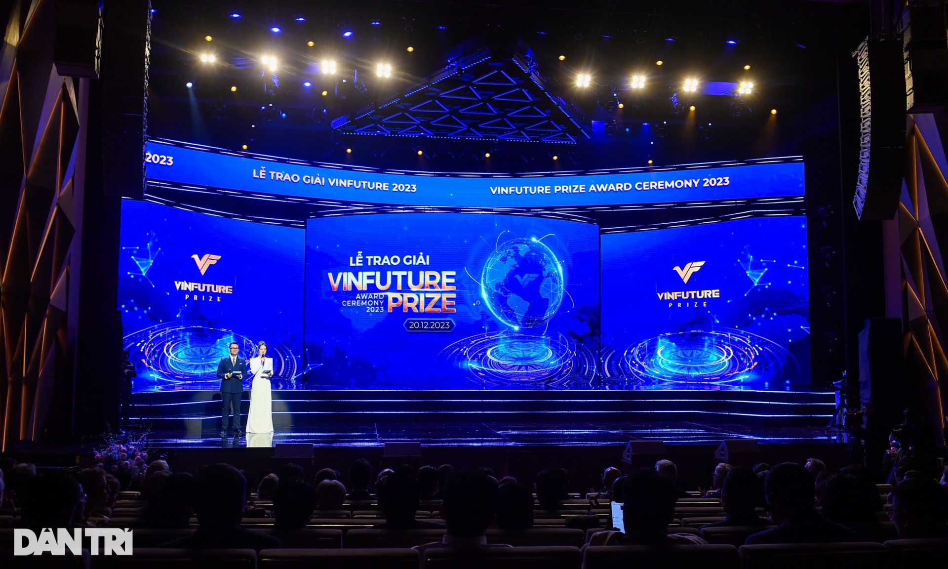 Toàn cảnh Lễ trao giải VinFuture 2023 vinh danh các nhà khoa học xuất chúng - 2