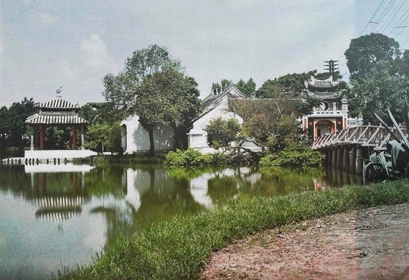 Trưng bày ảnh quý về hồ Hoàn Kiếm và đền Ngọc Sơn