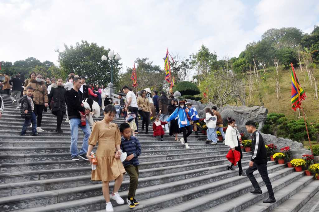Quảng Ninh: Hứa hẹn sự khởi sắc của bức tranh du lịch 2024