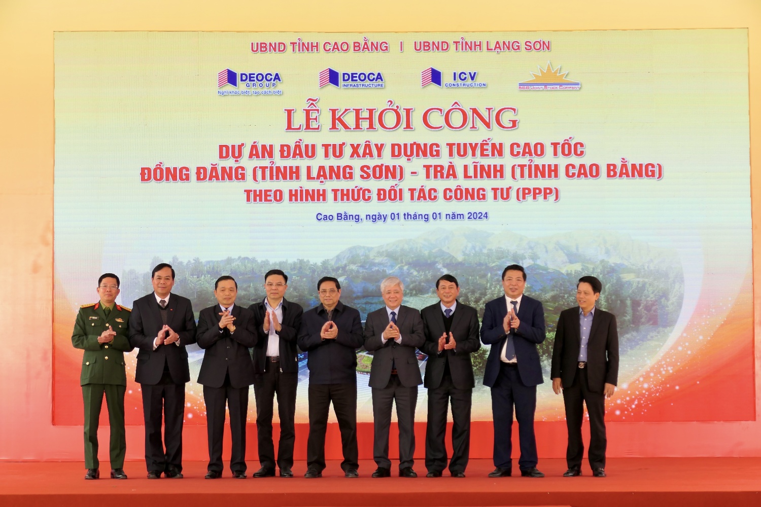 Bí thư Đảng ủy, Chủ tịch HĐTV Lê Mạnh Hùng và đoàn công tác Petrovietnam thực hiện an sinh xã hội tại tỉnh Cao Bằng