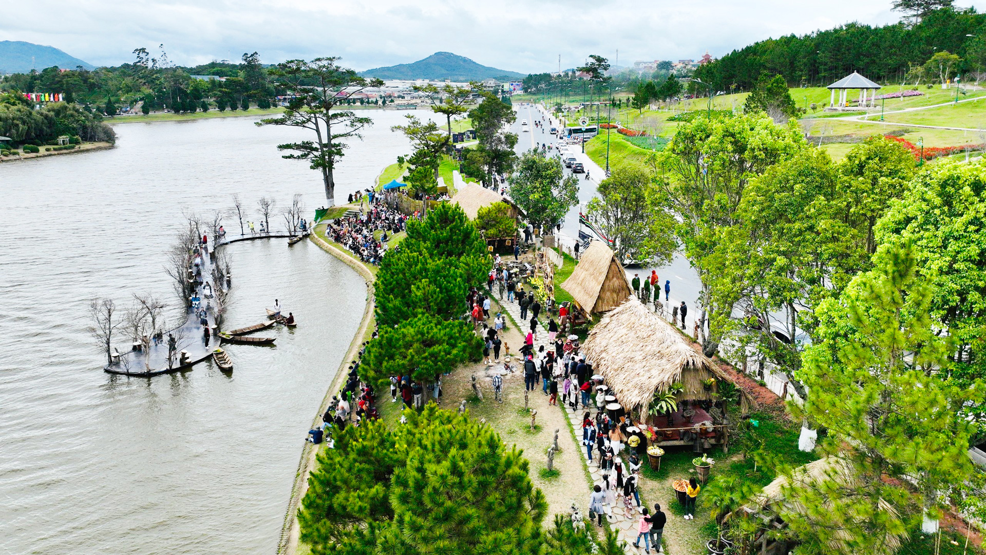 Phát triển du lịch Lâm Đồng trở thành "Thiên đường xanh"