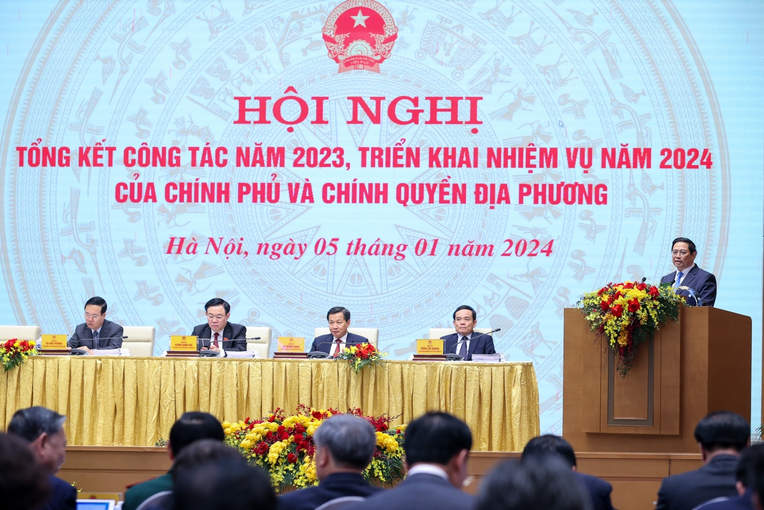 Thủ tướng nêu rõ các nhóm nhiệm vụ, giải pháp chủ yếu trong năm 2024 - Ảnh: VGP/Nhật Bắc