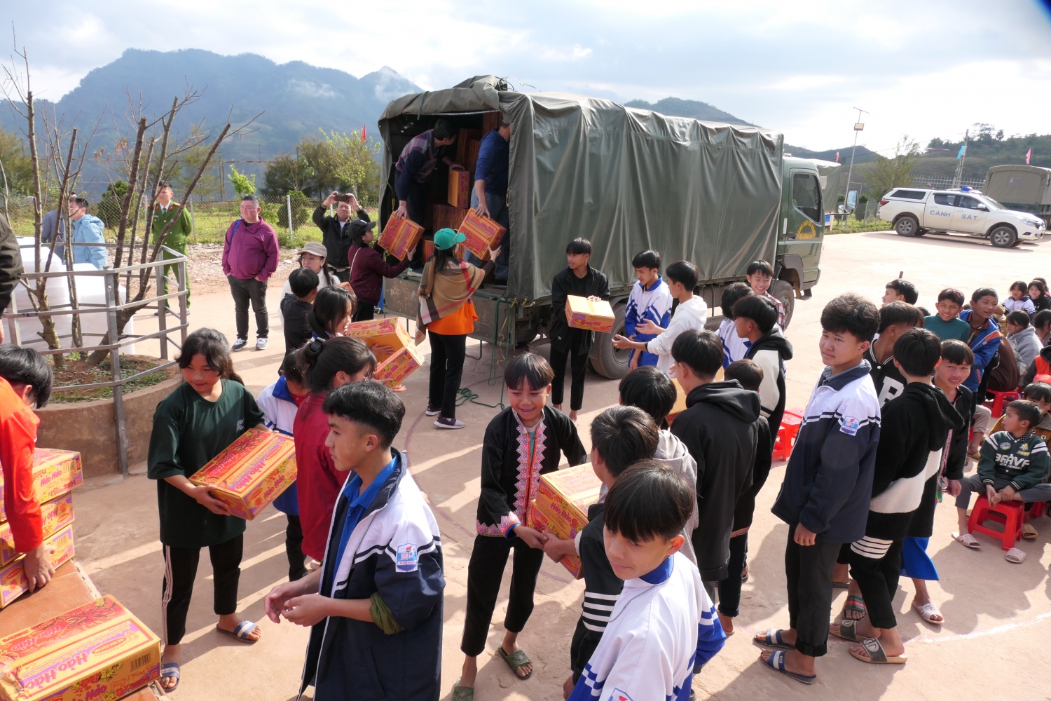 Lan toả yêu thương tới vùng cao biên giới