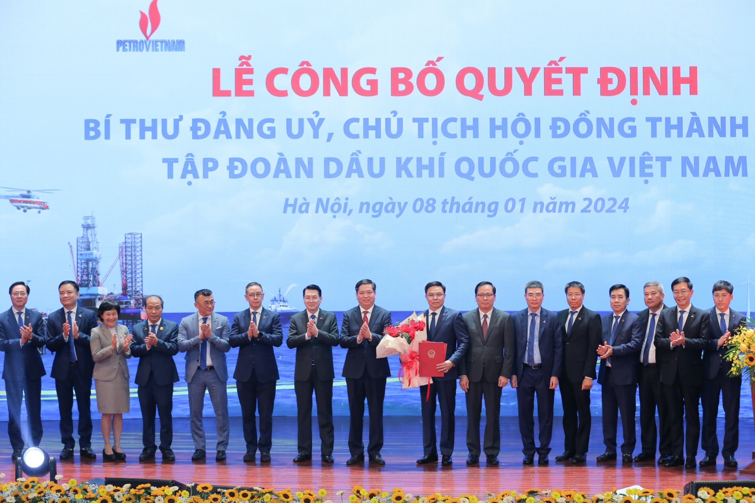 Thủ tướng Chính phủ Phạm Minh Chính trao quyết định bổ nhiệm Chủ tịch HĐTV Tập đoàn Dầu khí Việt Nam