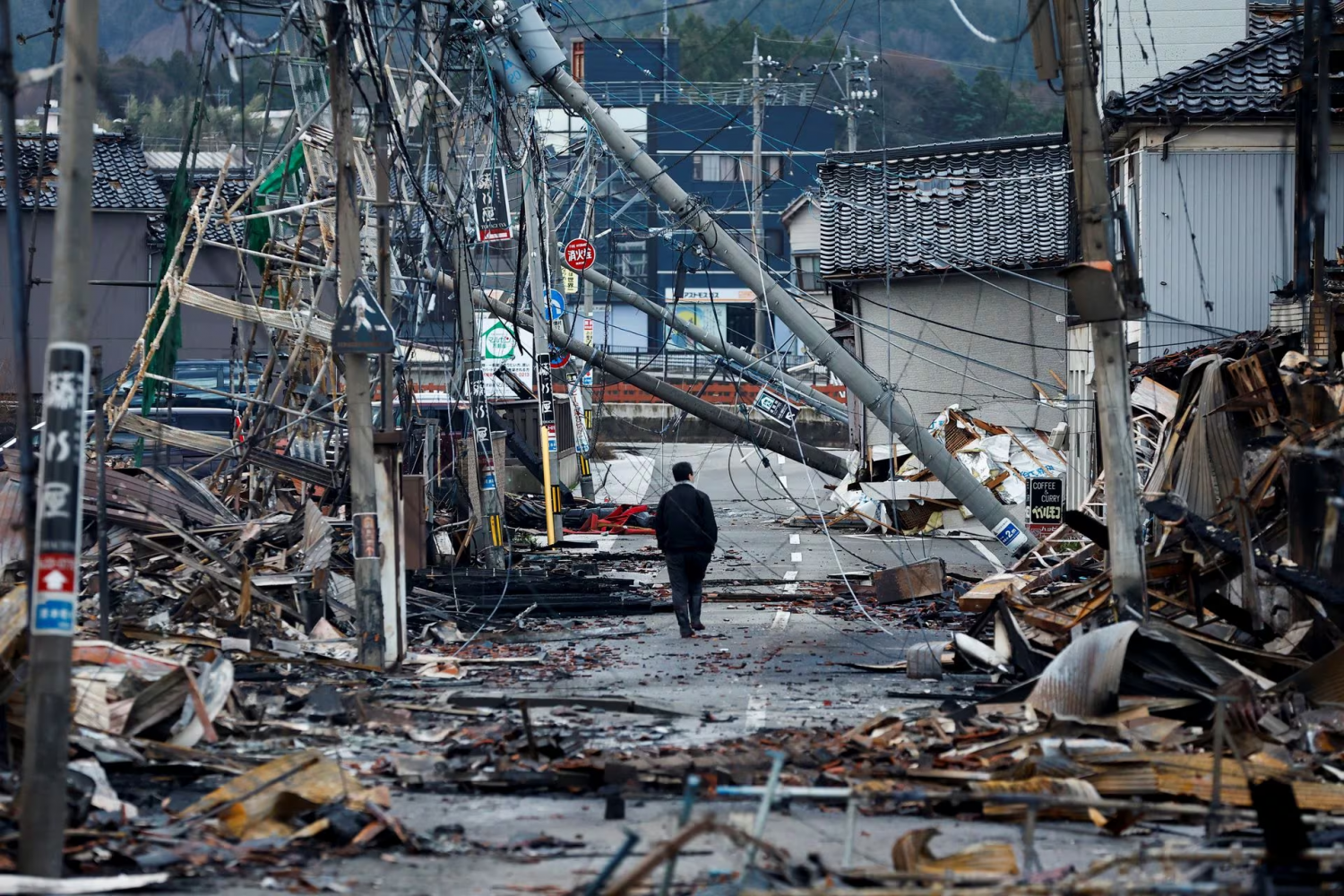 Số người chết vì động đất ở Nhật Bản vượt quá con số 150, hàng trăm người vẫn mất tích