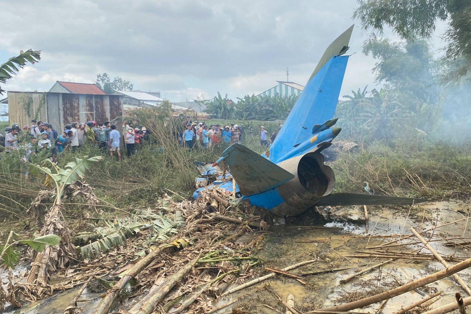 Quảng Nam: Thông tin ban đầu về vụ máy bay quân sự rơi tại phường Điện Nam Bắc