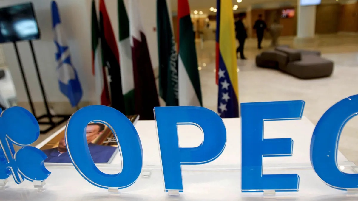 Căng thẳng Biển Đỏ không thể hỗ trợ giá dầu, OPEC+ có thể phải tiếp tục cắt giảm sản lượng năm nay