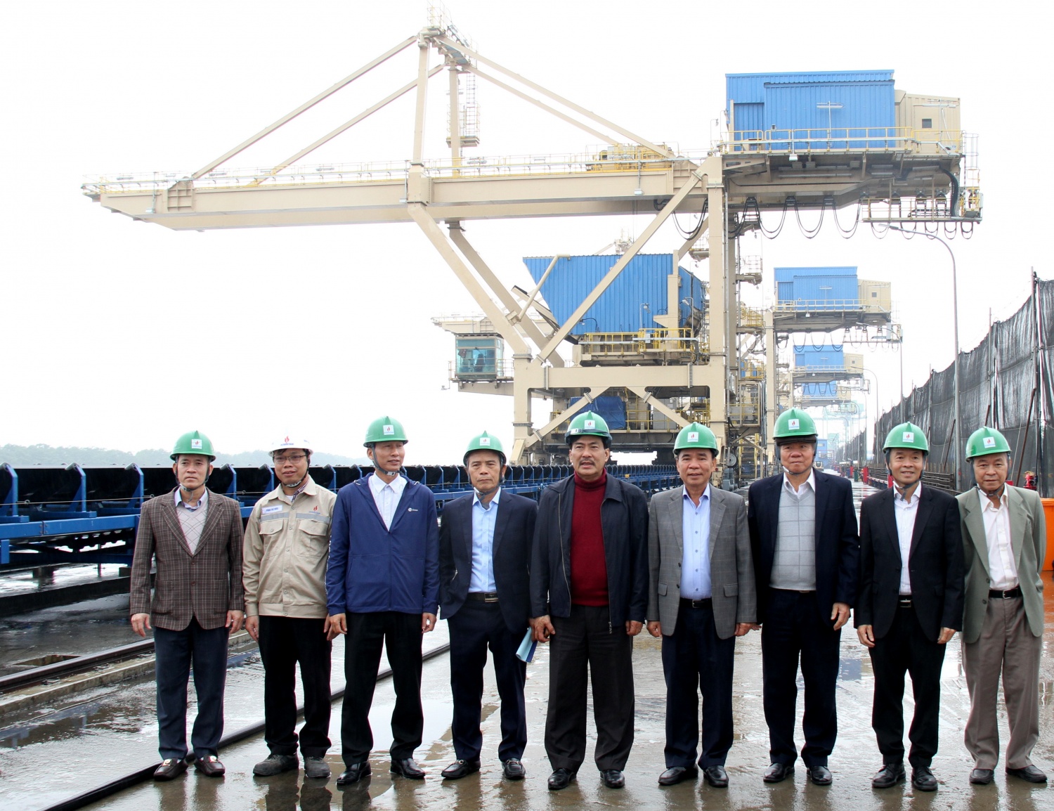 Đoàn công tác Hội DKVN thăm và làm việc tại Nhà máy Nhiệt điện Thái Bình 2
