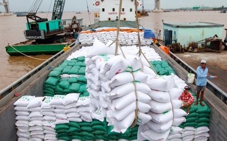 Năm 2024, xuất khẩu gạo Việt Nam làm gì để giữ vững “phong độ”?