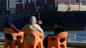 Chi phí vận chuyển hàng hóa qua Kênh đào Suez tăng 300%