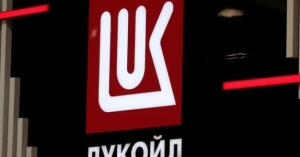 Nga xem xét cấm xuất khẩu xăng sau sự cố tại nhà máy lọc dầu Lukoil