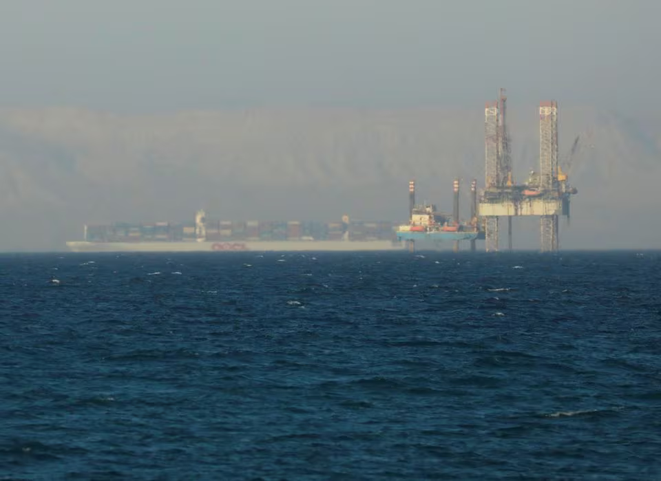 Khủng hoảng Biển Đỏ khiến châu Á phải suy tính lại chính sách dầu mỏ