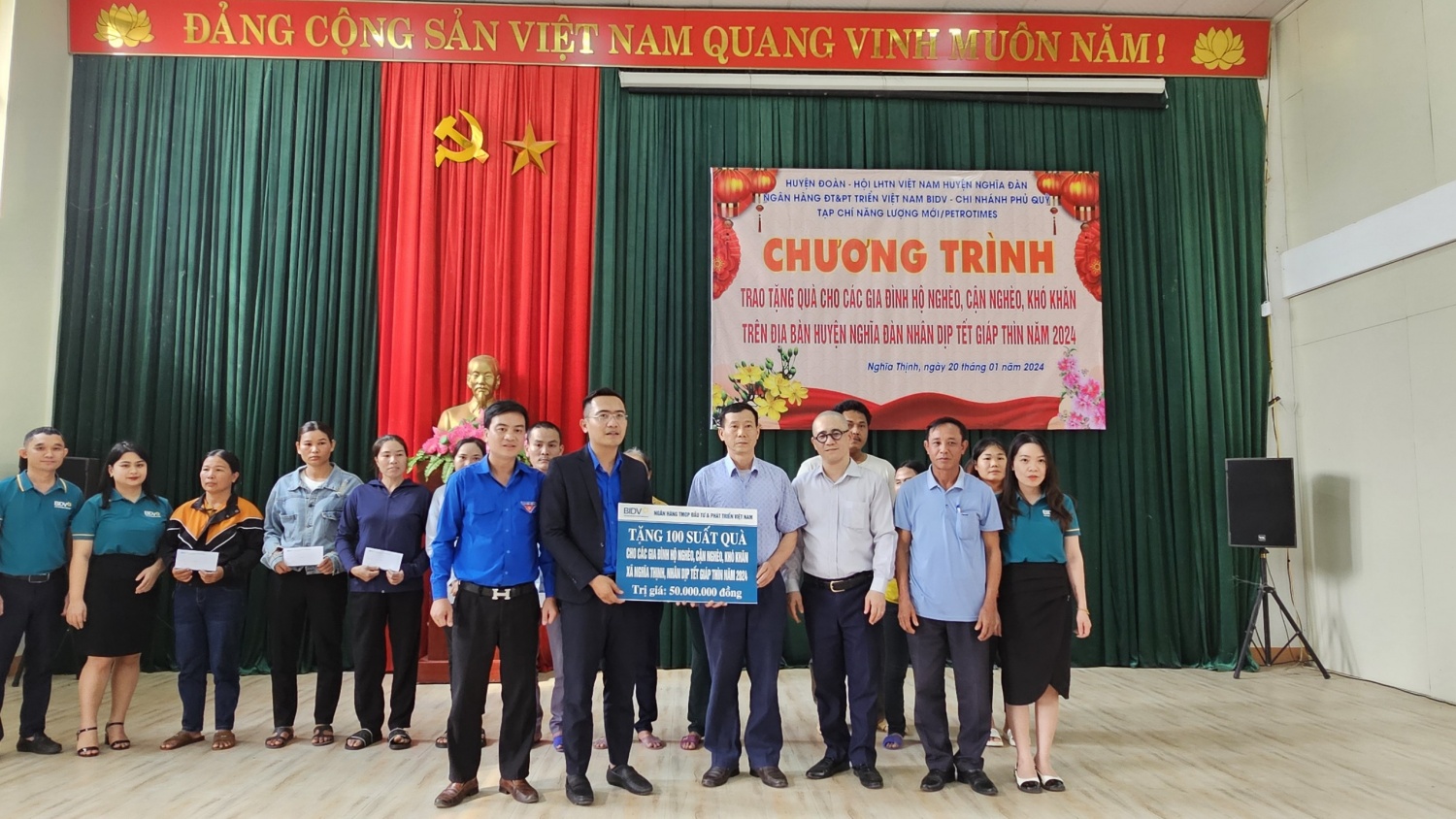 Nghệ An: BIDV đồng hành cùng bà con nghèo các xã thuộc huyện Nghĩa Đàn dịp Xuân Giáp Thìn 2024