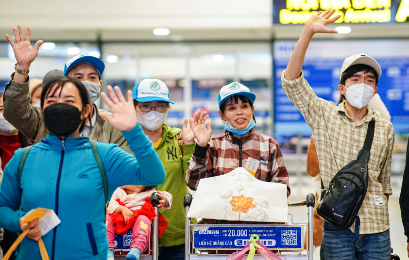 Chuyến bay miễn phí hỗ trợ người lao động về quê đón Tết