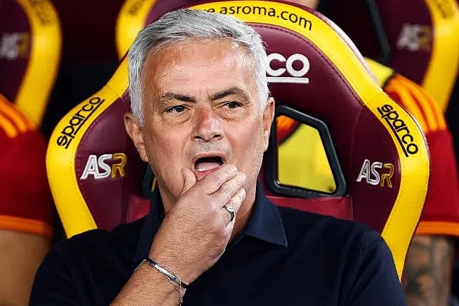 Jose Mourinho từ chối lời mời đến Trung Đông