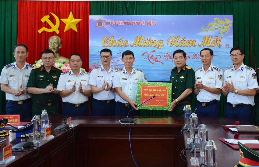 Phó Chủ nhiệm Tổng cục Chính trị QĐND Việt Nam kiểm tra, chúc tết Bộ Tư lệnh Vùng Cảnh sát biển 3