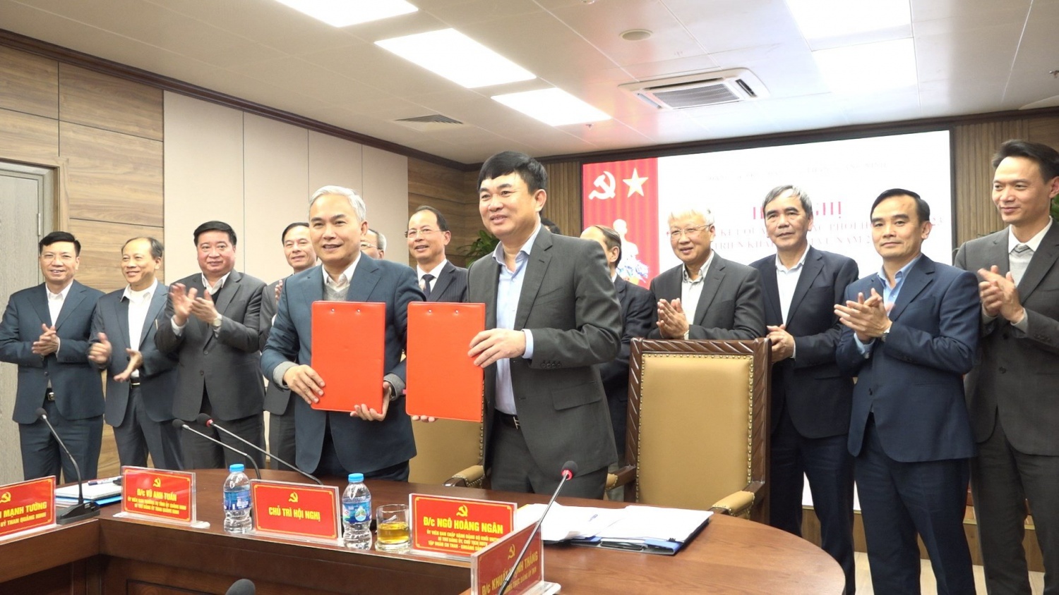 Giải quyết dứt điểm tồn tại, nâng cao hiệu quả phối hợp giữa Đảng ủy TKV và Đảng ủy Than Quảng Ninh