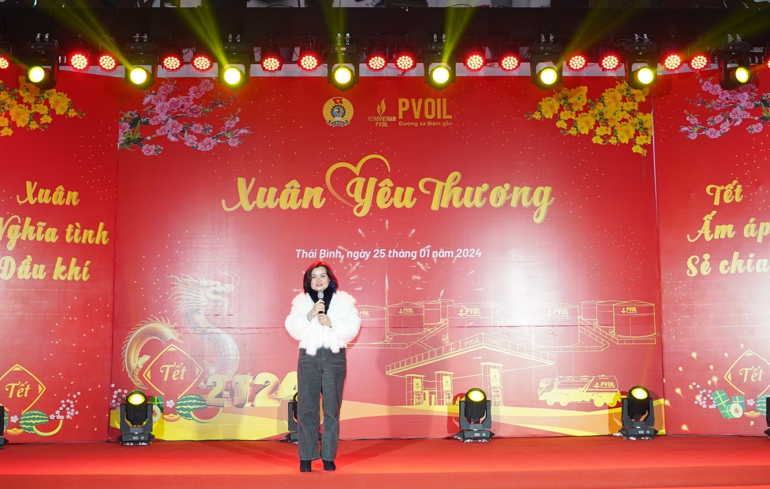 Bà Lê Thị Thu Hương – Phó Tổng Giám đốc Tổng công ty phát biểu tại chương trình