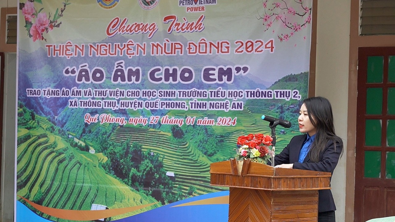 Đoàn Thanh niên PV Power mang "Áo ấm cho em" tại huyện Quế Phong, tỉnh Nghệ An