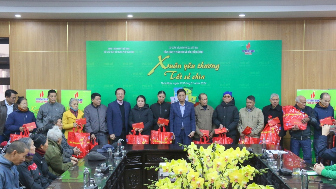 Petrovietnam, Hội Cựu chiến binh Tập đoàn và PVFCCo trao 650 phần quà Tết tại tỉnh Thái Bình