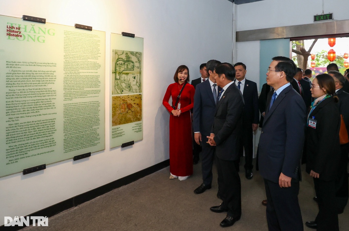 Chủ tịch nước Võ Văn Thưởng cùng Tổng thống Philippines thăm Hoàng thành