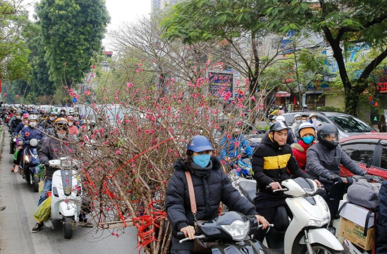 Tăng cường các giải pháp bảo đảm trật tự, an toàn giao thông dịp Tết Nguyên đán Giáp Thìn và Lễ hội Xuân 2024