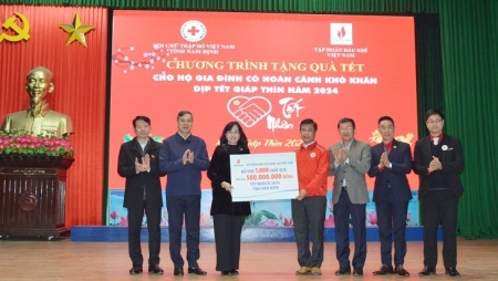 Petrovietnam trao tặng 1000 suất quà Tết tại tỉnh Nam Định