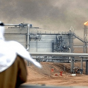 Thị trường dầu mỏ đẩy Ả Rập Xê-út rơi vào suy thoái