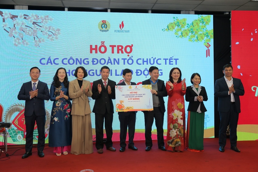Công đoàn Dầu khí Việt Nam trao hỗ trợ 3 tỉ đồng cho các công đoàn tổ chức các hoạt động chăm lo Tết cho đoàn viên, người lao động dầu khí