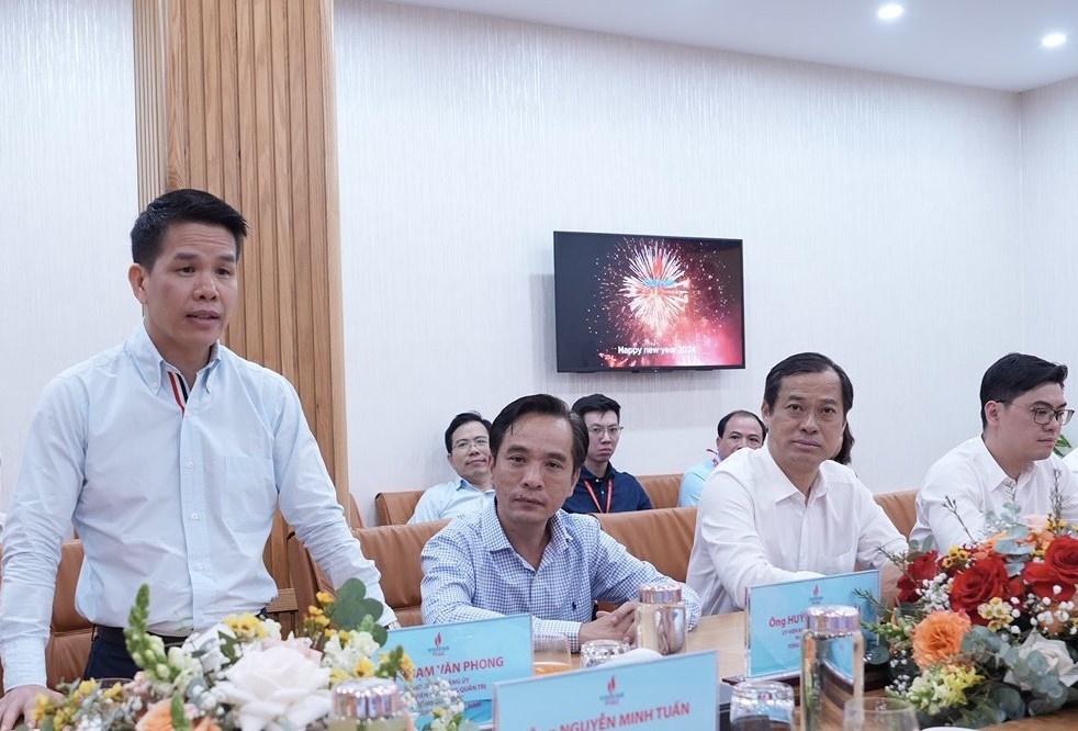 Tổng Giám đốc PV GAS Phạm Văn Phong chia sẻ tại buổi gặp mặt PV GAS SERVICES