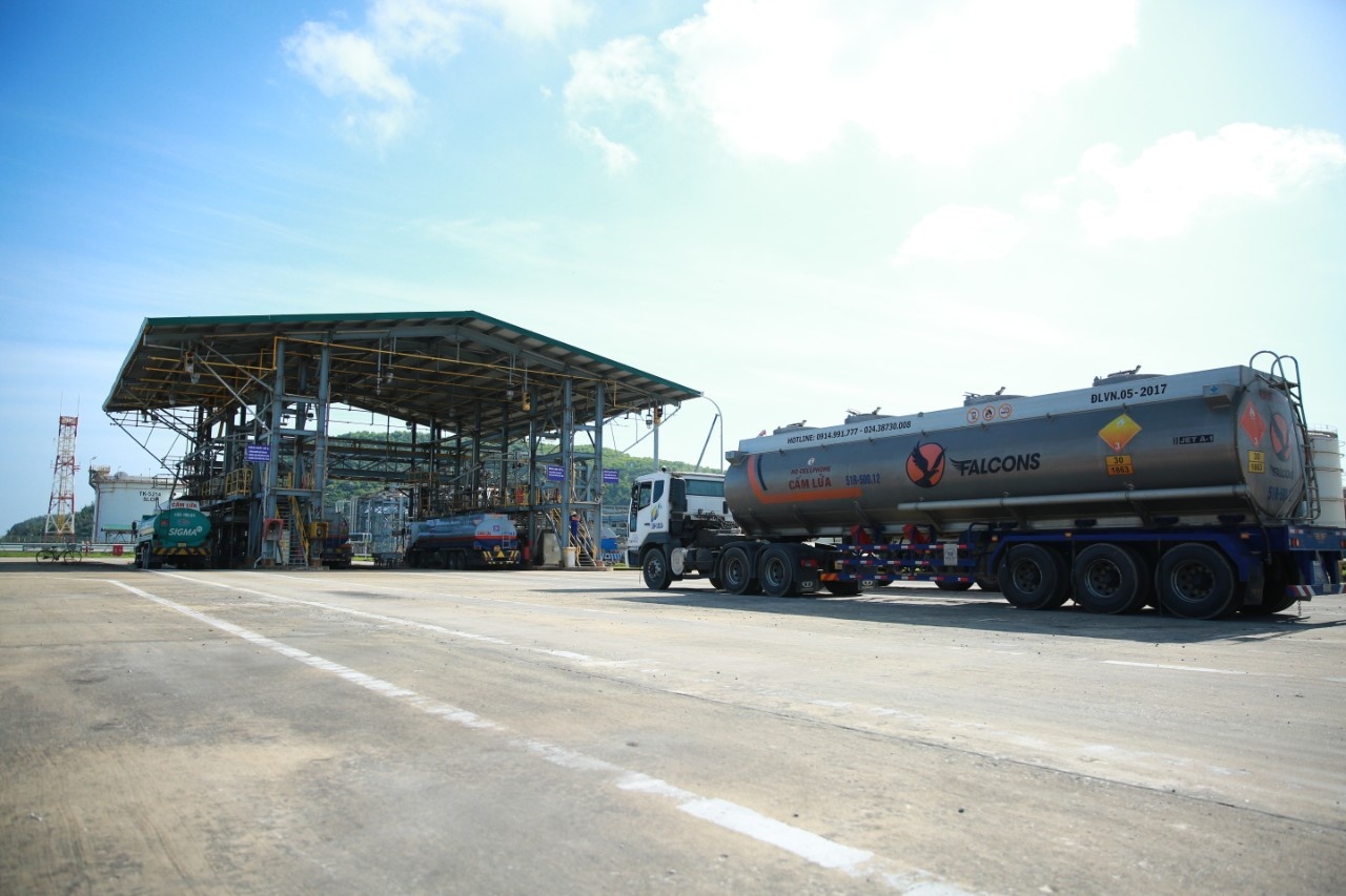 NMLD Dung Quất duy trì vận hành 112% công suất để đảm bảo xăng dầu dịp tết Nguyên đán