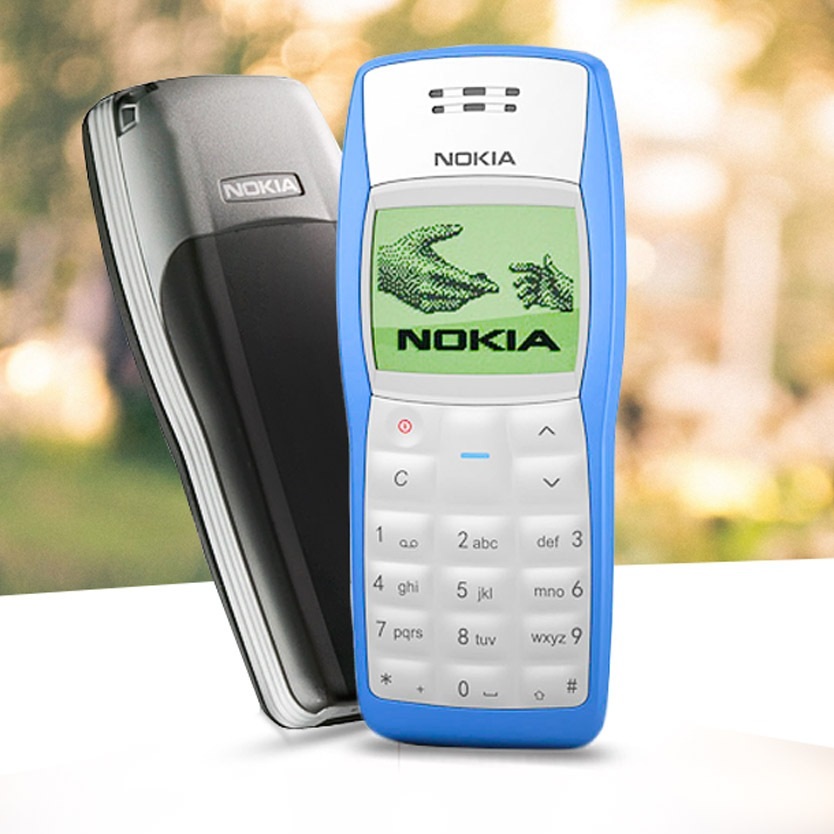 1. Nokia 1100 - Ra mắt năm 2003. Danh hiệu chiếc điện thoại di động bán chạy nhất lịch sử thuộc về Nokia 1100, với hơn 250 triệu thiết bị được tiêu thụ trên toàn cầu. Đáng chú ý chiếc điện thoại di động thứ 1 tỷ của Nokia được tiêu thụ là một chiếc Nokia 1100, được bán ra tại Nigeria vào năm 2005.