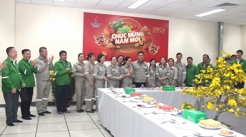 Ban lãnh đạo PVFCCo thăm và chúc Tết CBCNV Nhà máy Đạm Phú Mỹ