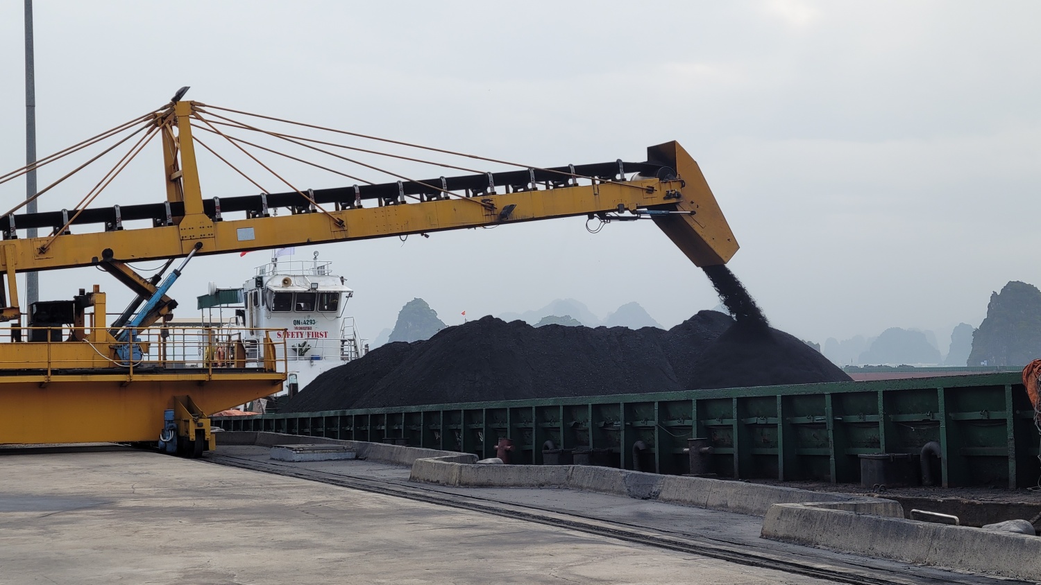 TKV xuất bán hơn 118.000 tấn than mừng Xuân Giáp Thìn