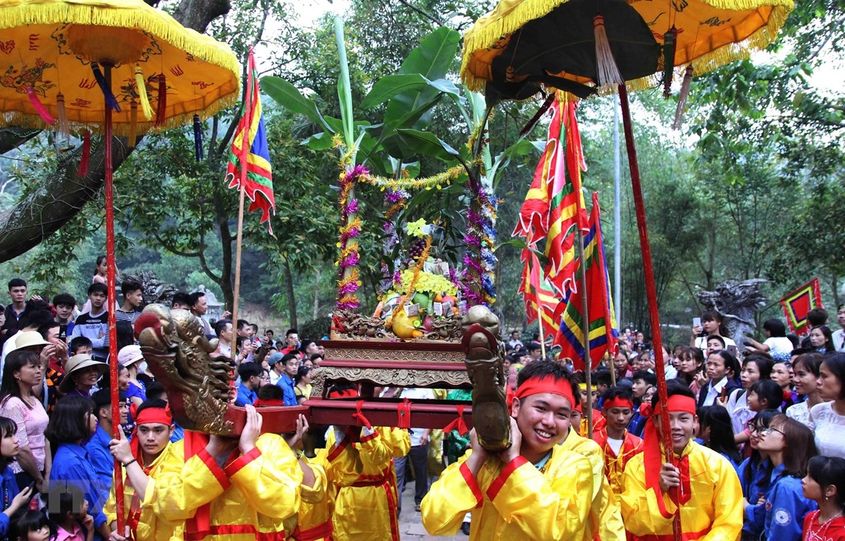 Bốn lễ hội truyền thống lớn ở Hà Nội vào mùng 6 Tết