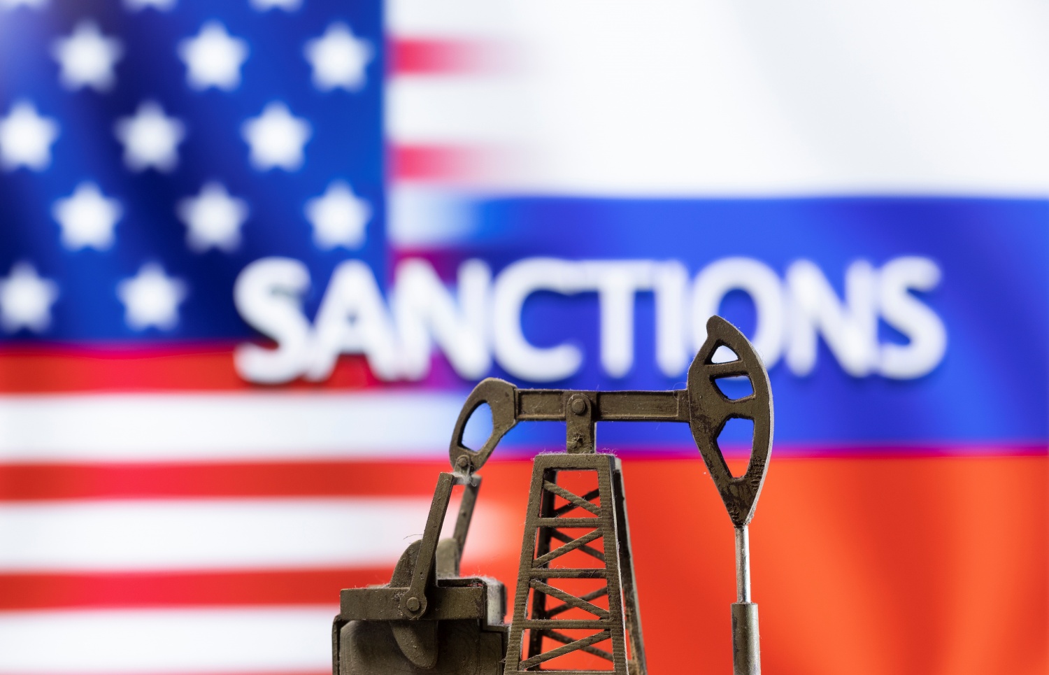Các lệnh trừng phạt của Mỹ đối với Nga có làm tăng chi phí năng lượng ở Mỹ và châu Âu?