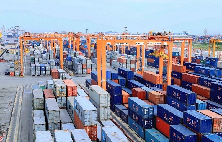 Kim ngạch xuất khẩu 4 tháng đầu năm đạt 123,64 tỷ USD, tăng 15%