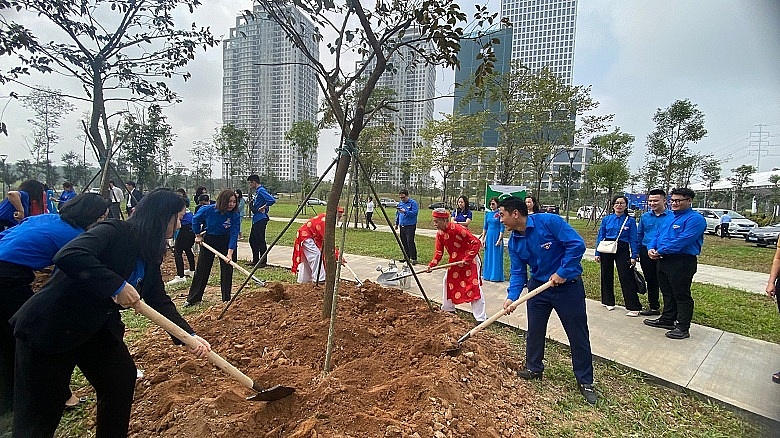 Hà Nội: Phát động Tết trồng cây Xuân Giáp Thìn và ra quân Tháng Thanh niên năm 2024